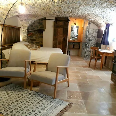 Holiday home La Voute: Insolite Et Atypique Dans Le Sud Aveyron
