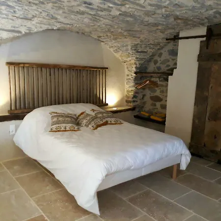 La Voute: Insolite Et Atypique Dans Le Sud Aveyron Fayet (Aveyron)